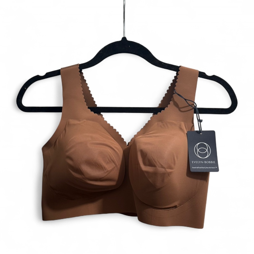 Evelyn & Bobbie NWT The Evelyn Bra in Camel M